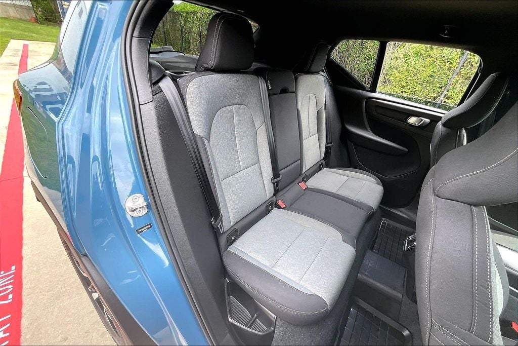 2024 Volvo XC40 B5 Core