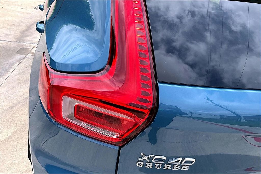 2024 Volvo XC40 B5 Core