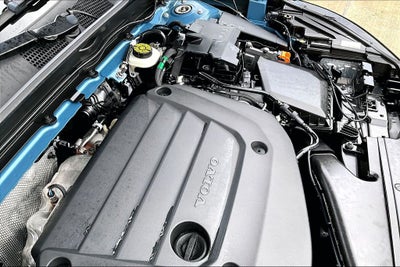 2024 Volvo XC40 B5 Core
