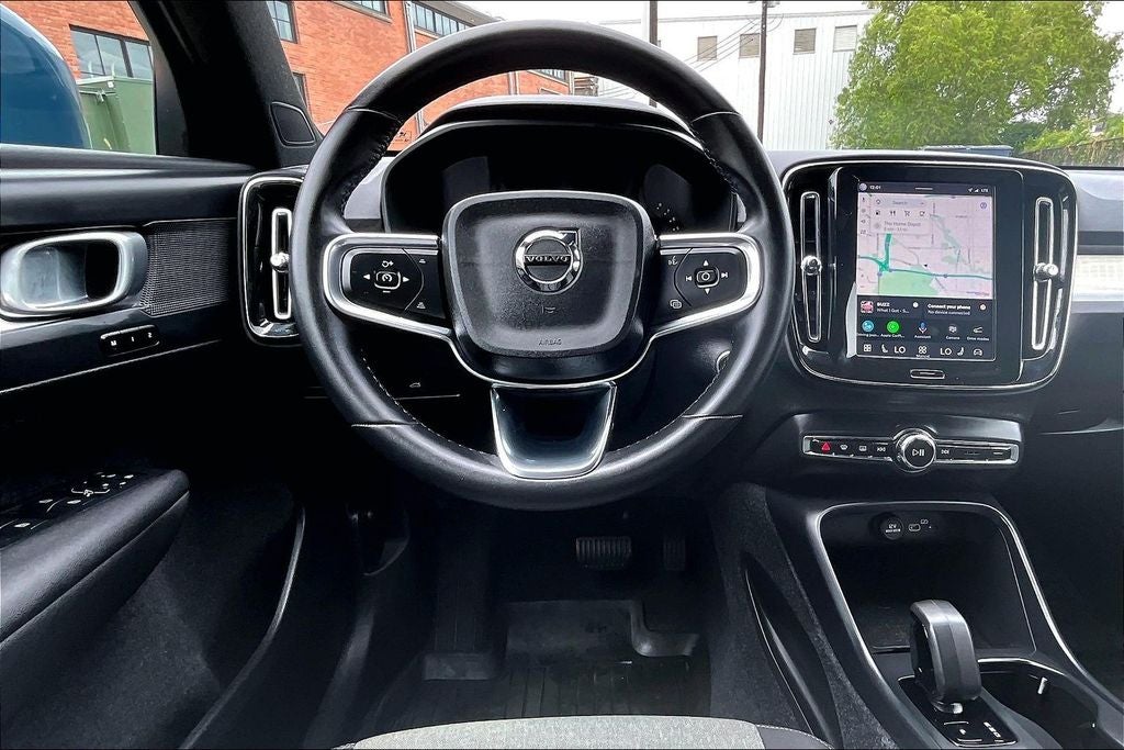 2024 Volvo XC40 B5 Core