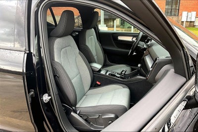 2023 Volvo XC40 B5 Core