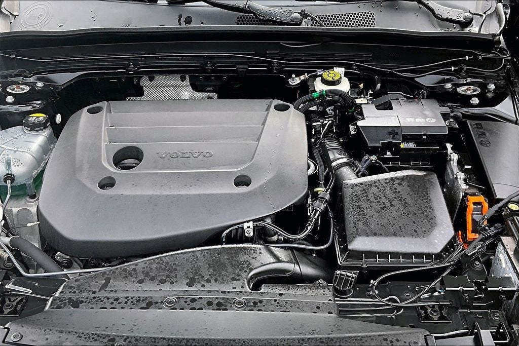 2023 Volvo XC40 B5 Core