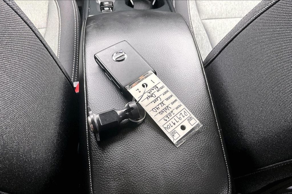 2023 Volvo XC40 B5 Core