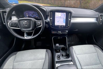 2023 Volvo XC40 B5 Core