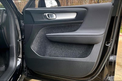 2023 Volvo XC40 B5 Core