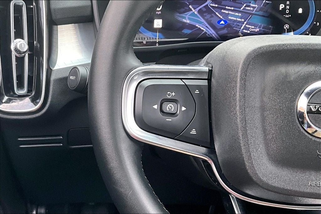 2023 Volvo XC40 B5 Core