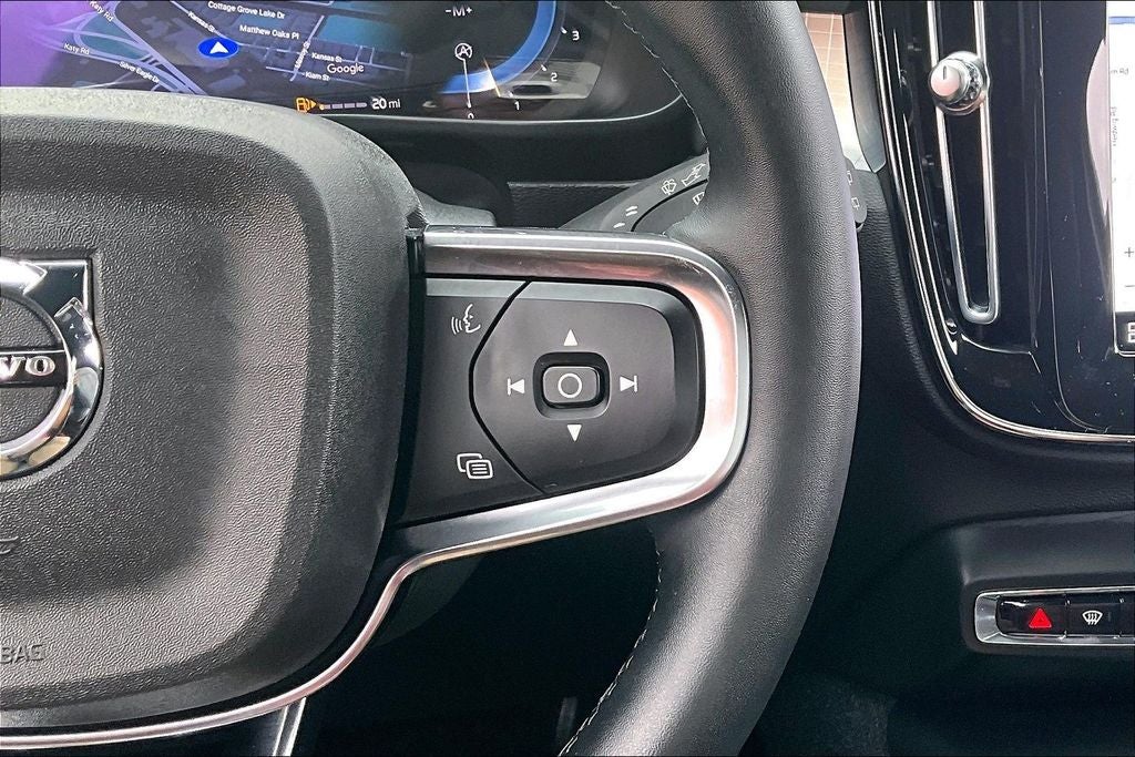 2023 Volvo XC40 B5 Core