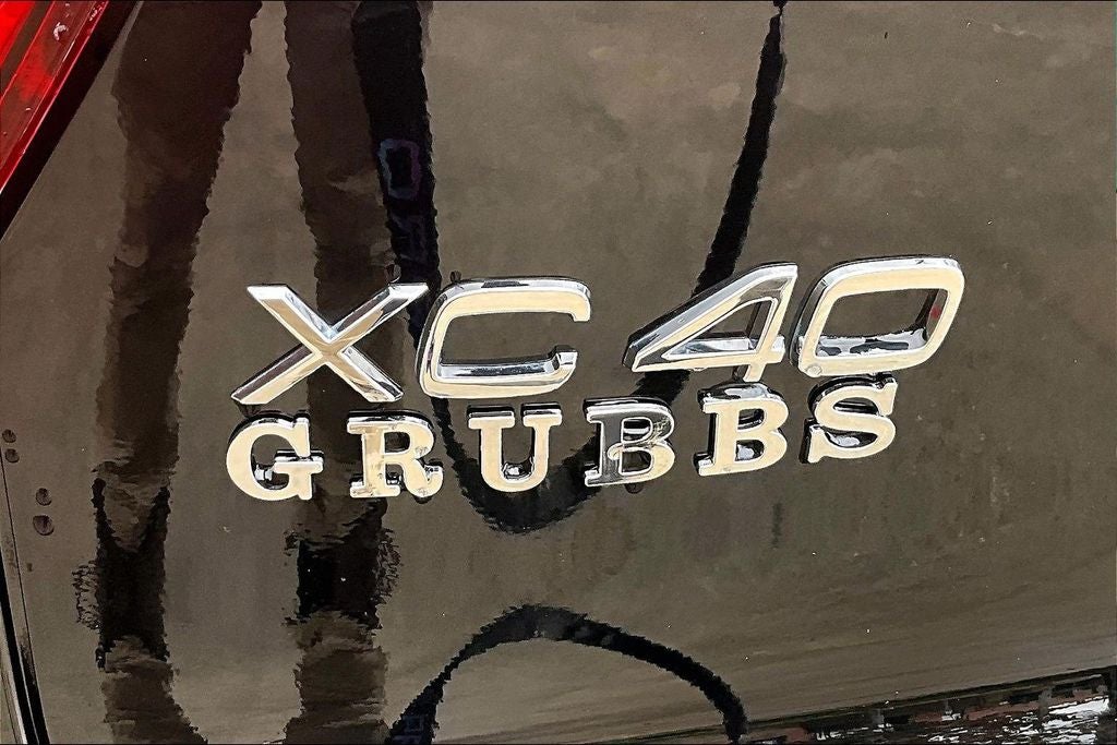 2023 Volvo XC40 B5 Core