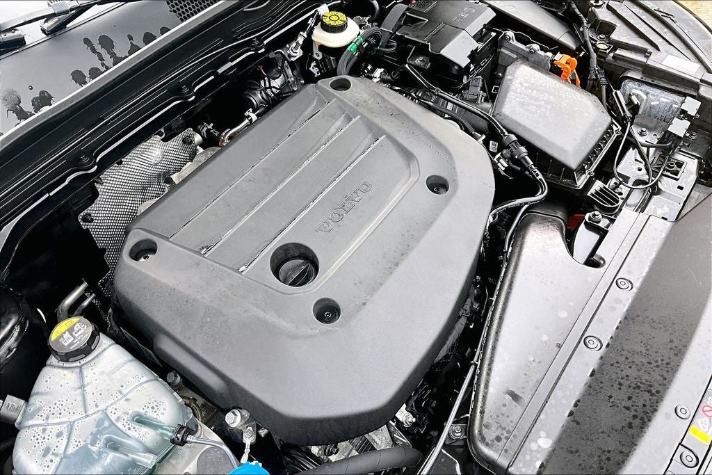 2023 Volvo XC40 B5 Core