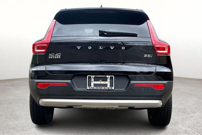 2023 Volvo XC40 B5 Core