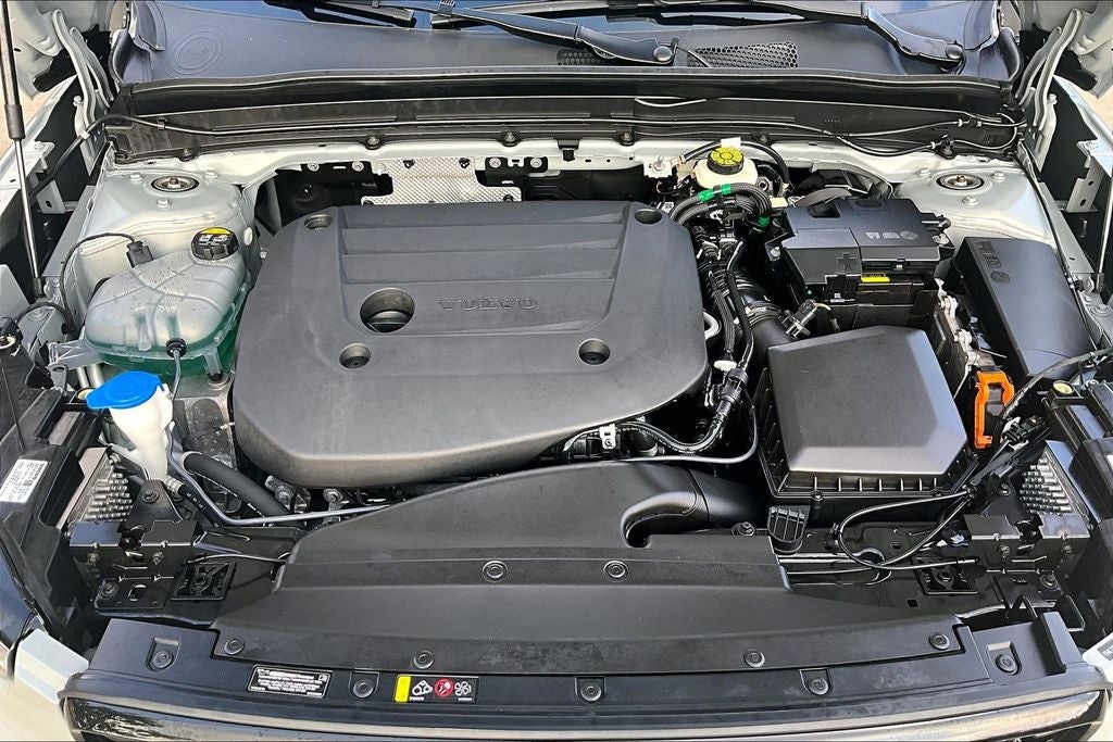 2026 Volvo XC40 B5 Ultra