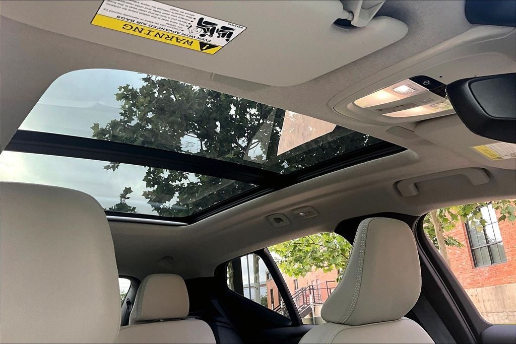 2026 Volvo XC40 B5 Ultra