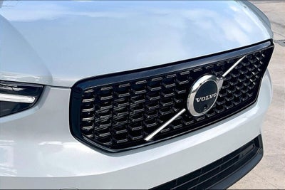 2026 Volvo XC40 B5 Ultra
