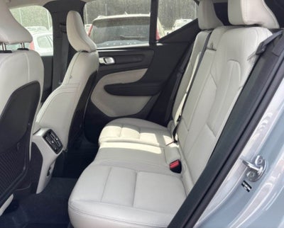 2026 Volvo XC40 B5 Ultra