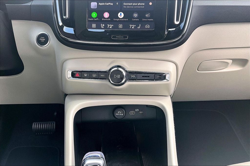 2026 Volvo XC40 B5 Ultra