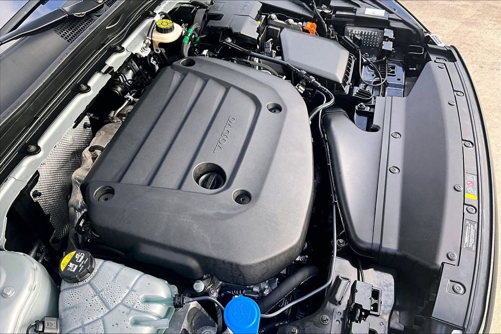 2026 Volvo XC40 B5 Ultra