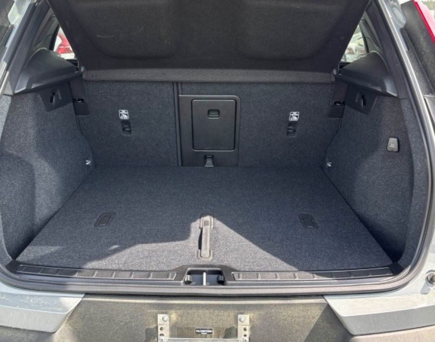 2026 Volvo XC40 B5 Ultra