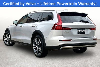2025 Volvo V60 Cross Country B5 Plus
