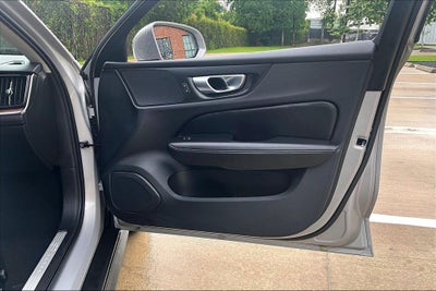 2025 Volvo V60 Cross Country B5 Plus