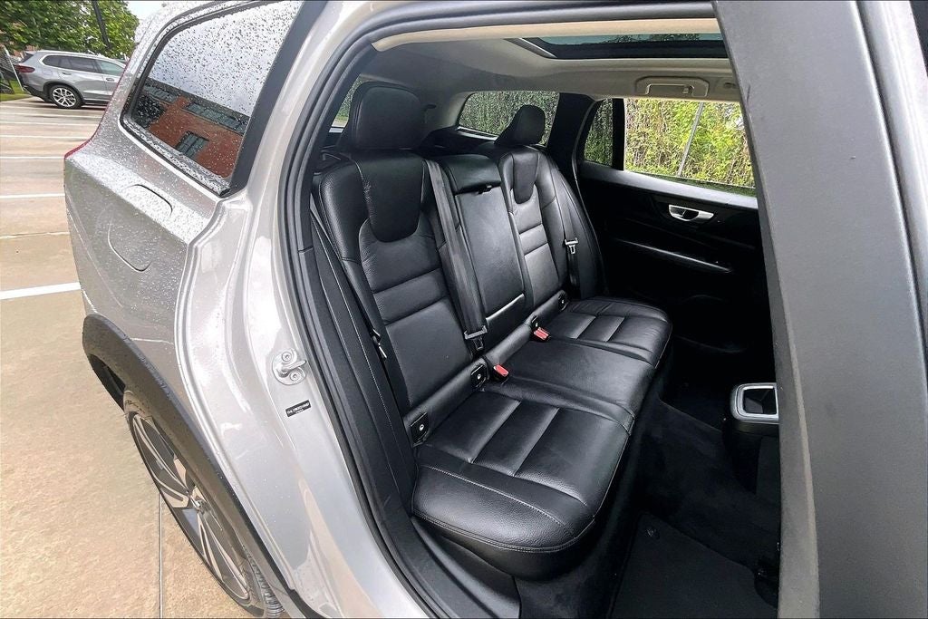 2025 Volvo V60 Cross Country B5 Plus