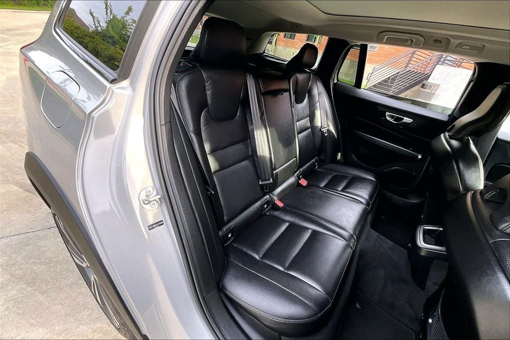 2025 Volvo V60 Cross Country B5 Plus