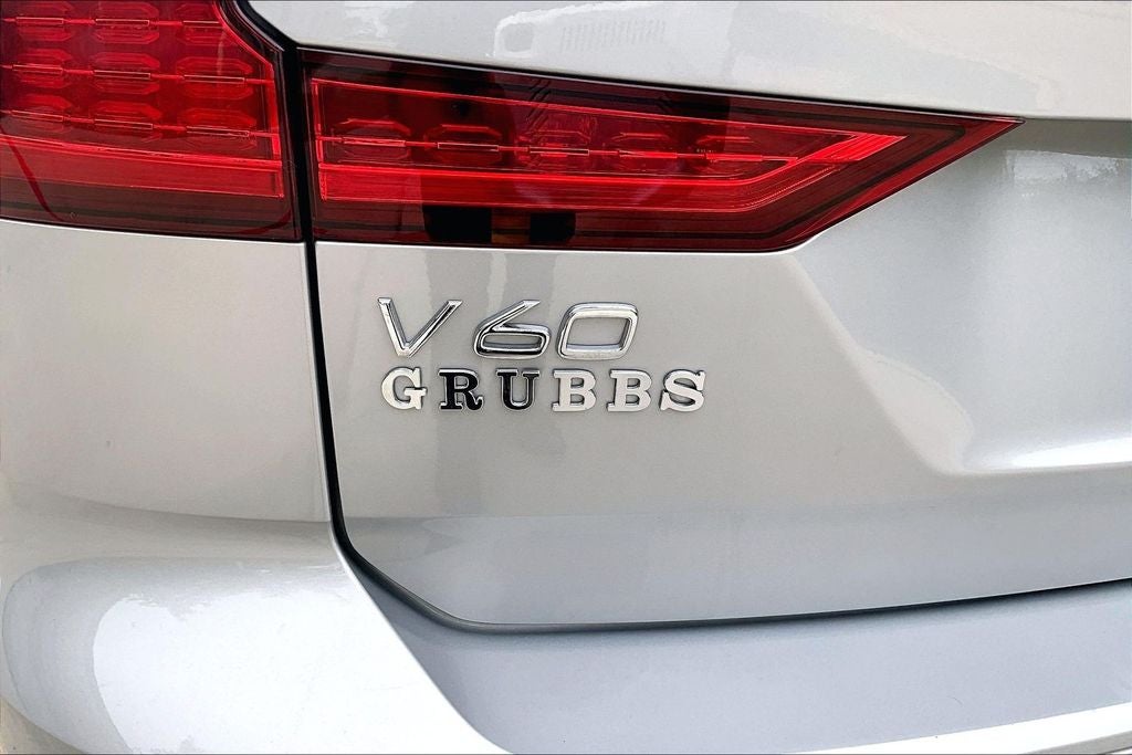 2025 Volvo V60 Cross Country B5 Plus