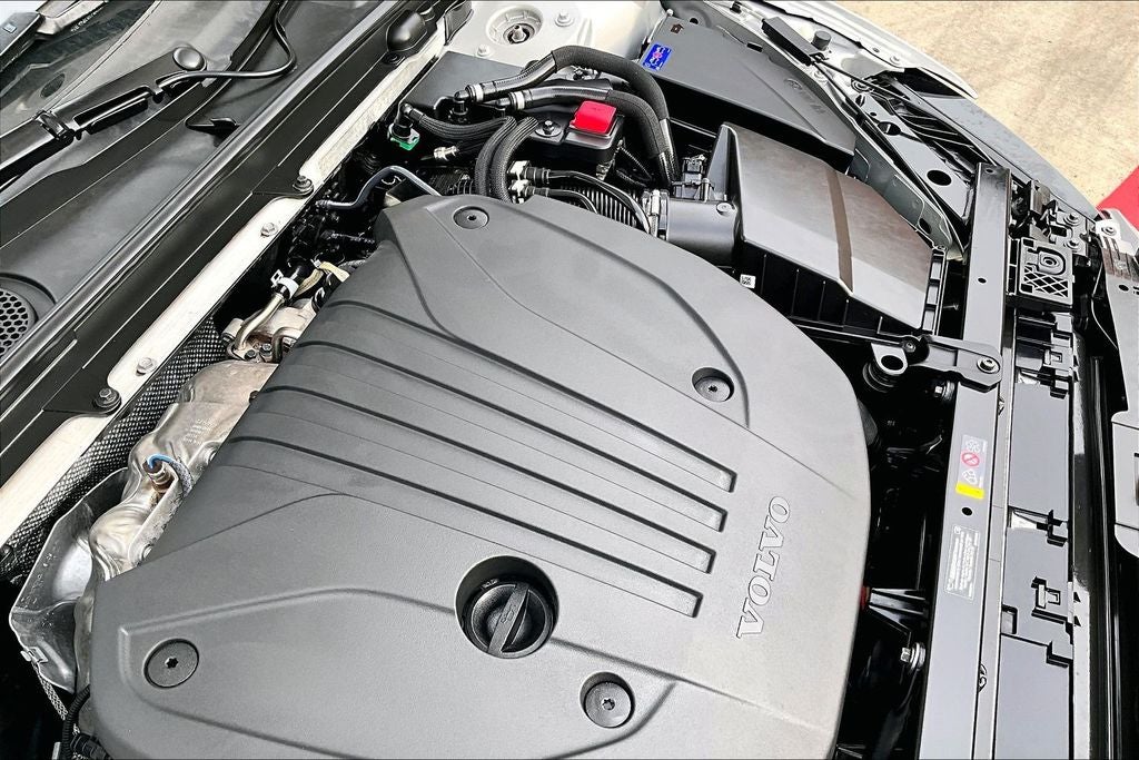 2025 Volvo V60 Cross Country B5 Plus