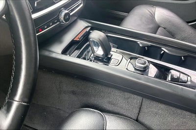 2025 Volvo V60 Cross Country B5 Plus