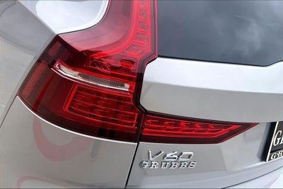 2025 Volvo V60 Cross Country B5 Plus