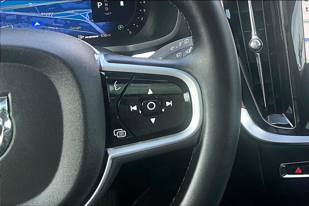 2025 Volvo V60 Cross Country B5 Plus