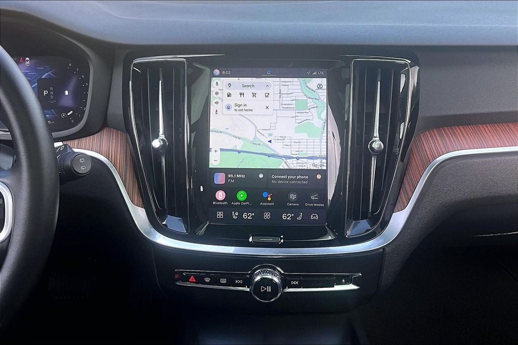 2025 Volvo V60 Cross Country B5 Plus
