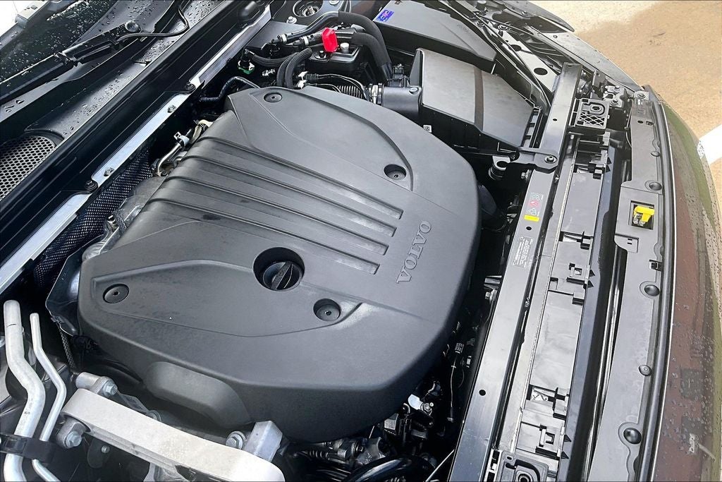 2025 Volvo V60 Cross Country B5 Plus