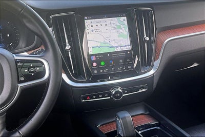 2025 Volvo V60 Cross Country B5 Plus