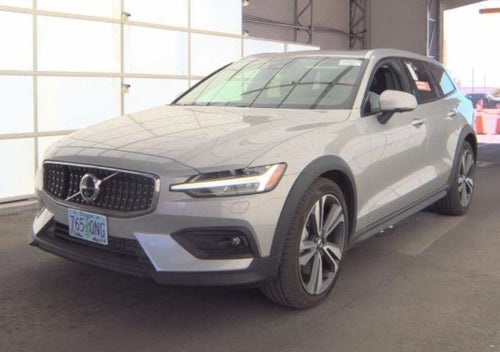 2025 Volvo V60 Cross Country B5 Plus