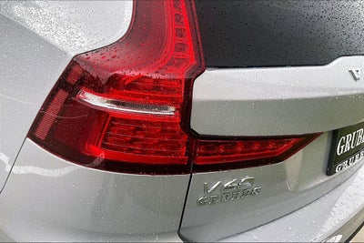 2025 Volvo V60 Cross Country B5 Plus