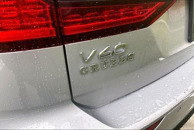 2025 Volvo V60 Cross Country B5 Plus