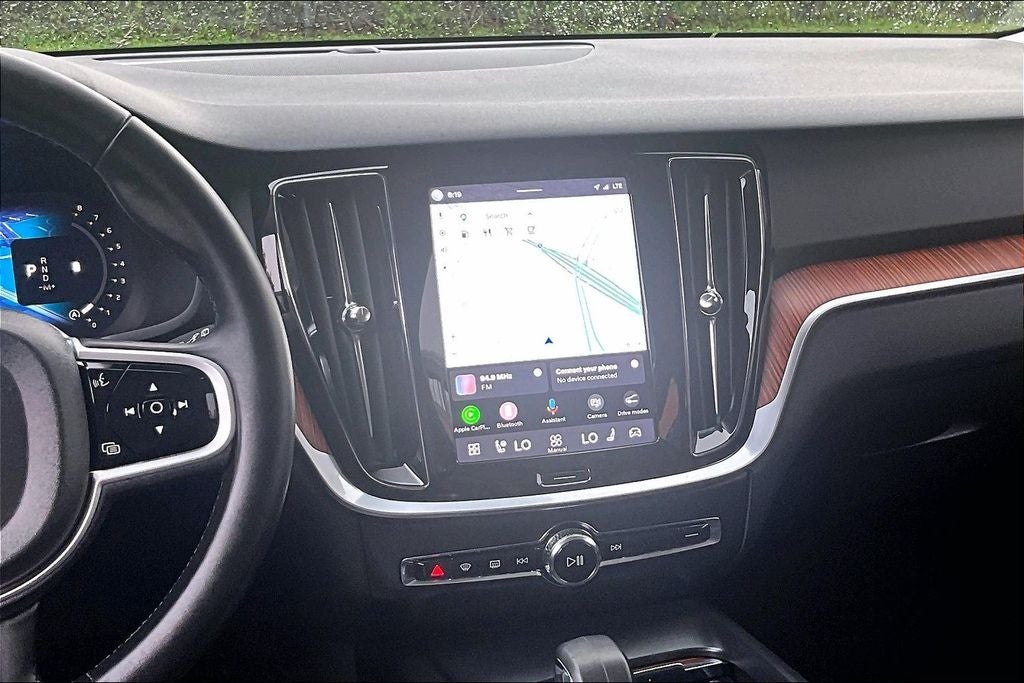 2025 Volvo V60 Cross Country B5 Plus
