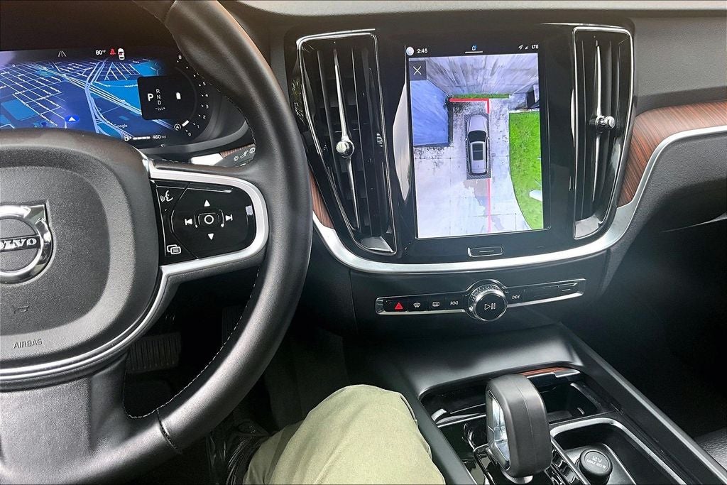 2025 Volvo V60 Cross Country B5 Plus