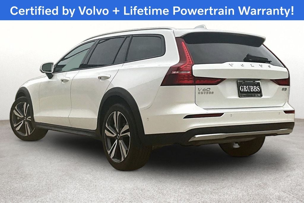 2025 Volvo V60 Cross Country B5 Plus
