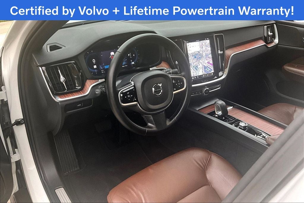 2025 Volvo V60 Cross Country B5 Plus