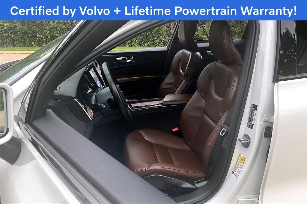 2025 Volvo V60 Cross Country B5 Plus