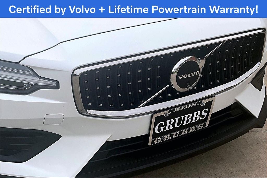 2025 Volvo V60 Cross Country B5 Plus