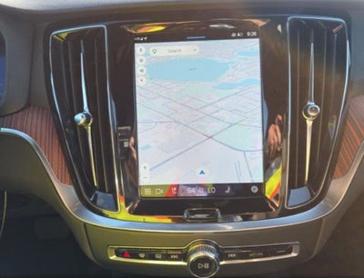 2025 Volvo V60 Cross Country B5 Plus