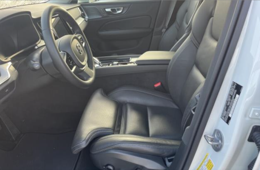 2025 Volvo V60 Cross Country B5 Ultra