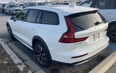 2025 Volvo V60 Cross Country B5 Ultra