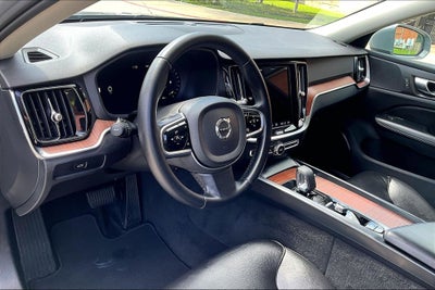 2024 Volvo V60 Cross Country B5 Plus