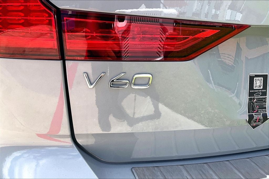 2024 Volvo V60 Cross Country B5 Plus