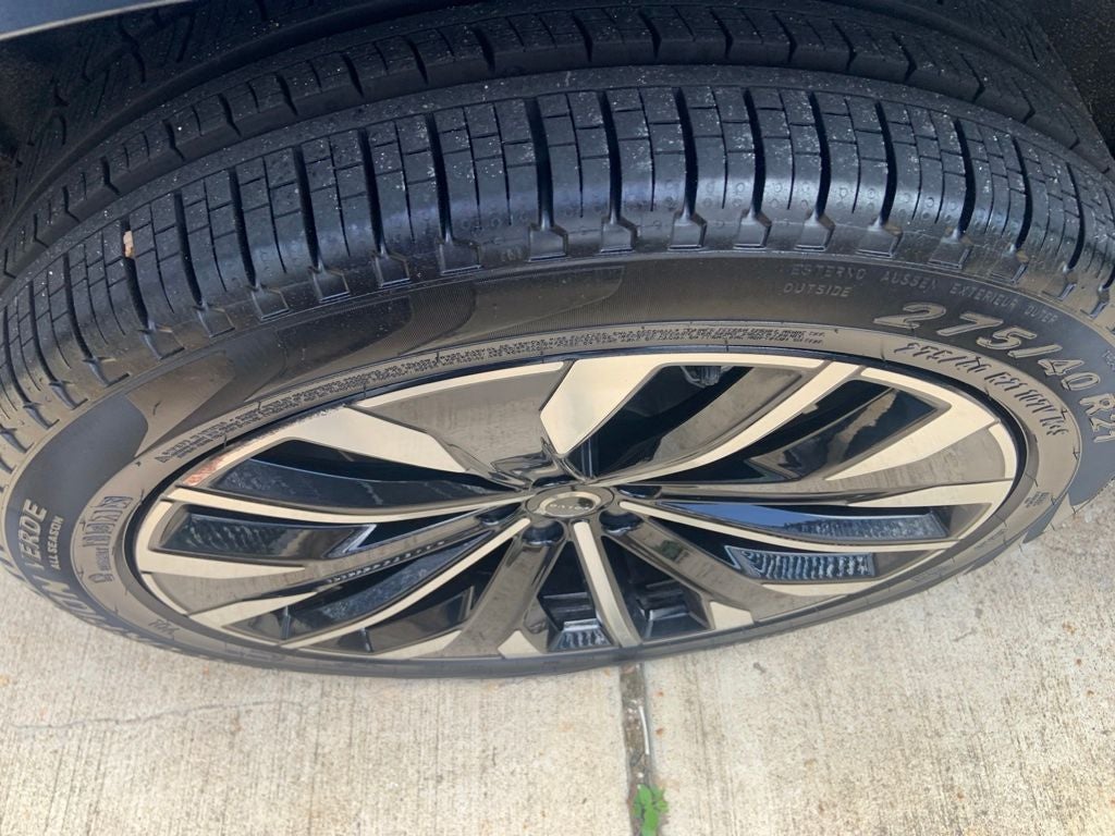 2025 Volvo XC90 B5 Core 2025.5
