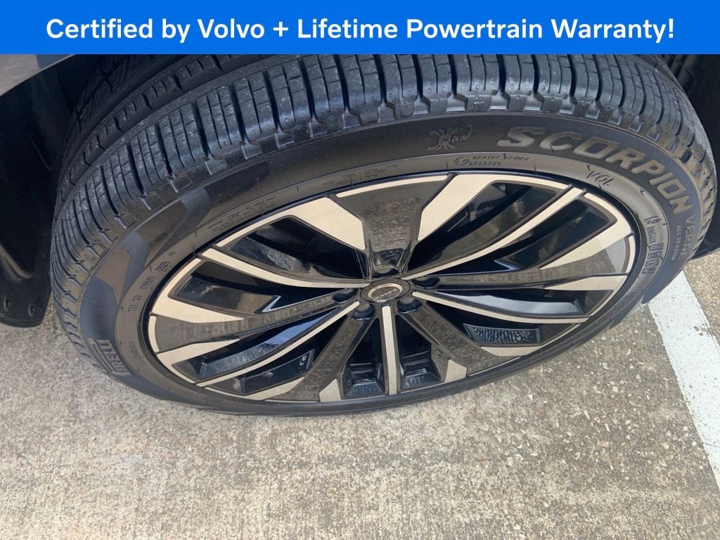 2025 Volvo XC90 B5 Core 2025.5
