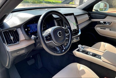2025 Volvo XC90 B5 Plus 2025.5